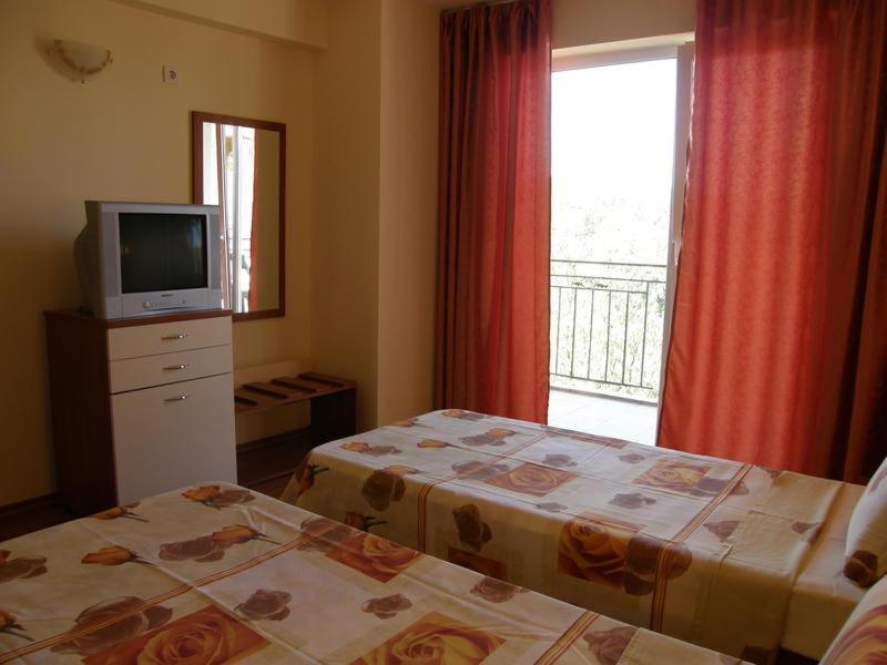Family Hotel Dayana Beach Sinemoretz Exterior photo