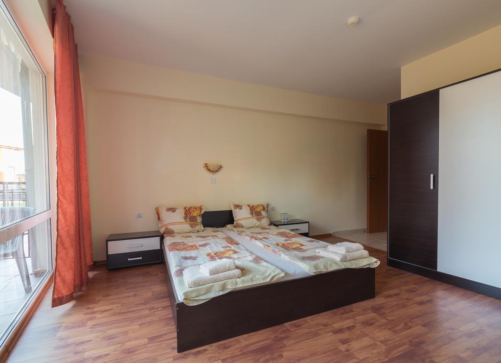 Family Hotel Dayana Beach Sinemoretz Exterior photo